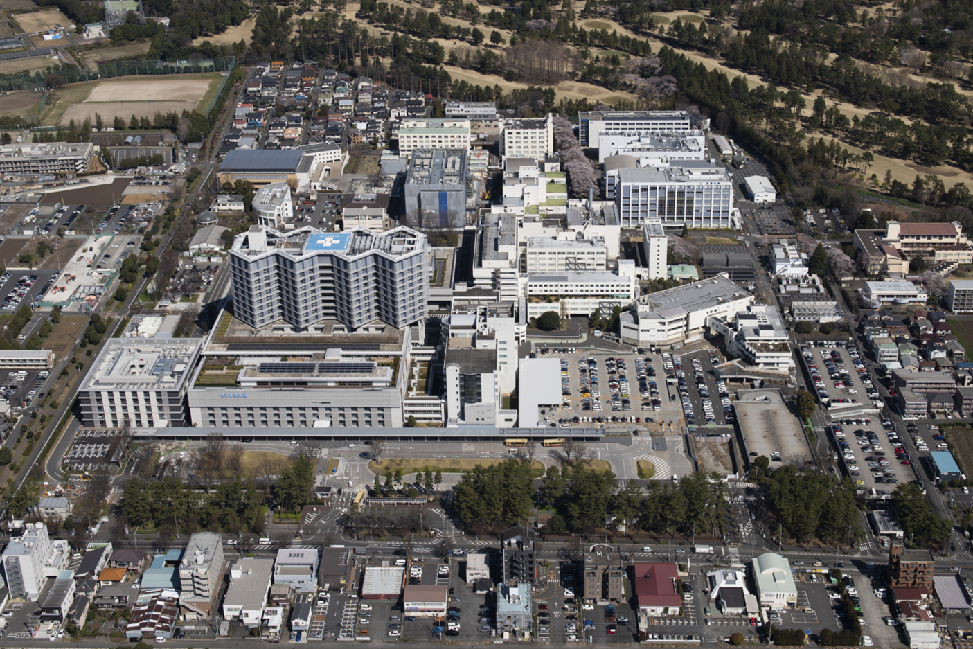 北里大学病院を上空から撮影しました。