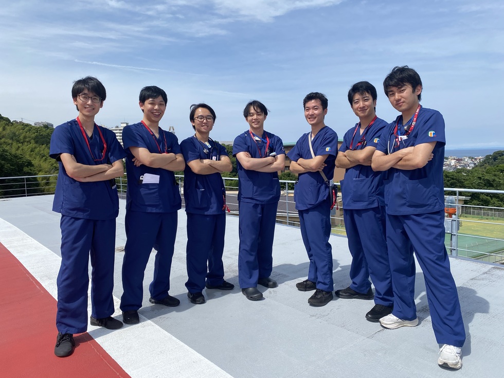 毎年6名～8名の研修医を受け入れ、専攻医、看護師、コメディカルスタッフの教育に積極的に取り組んでいます。