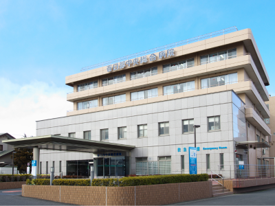 春日部中央総合病院はIMSグループに属する急性期地域中核病院です。2次救急指定病院としての救急医療から慢性期医療、緩和医療に至るまで幅広く診療しております。もちろん24時間救急を受け入れており、手術心血管アンギオ、内視鏡など緊急要する医療は夜中でも対応可能です。 