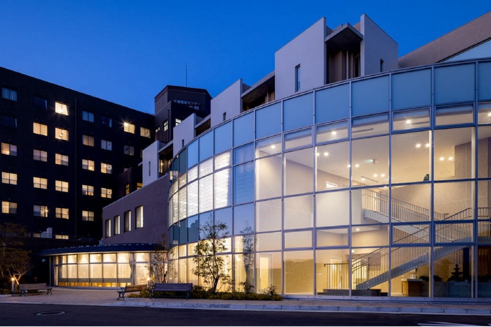 2022年に増築・改修工事を終え、患者さんにとっても、働く職員にとっても快適な環境の中で精神科医療を提供していきます。