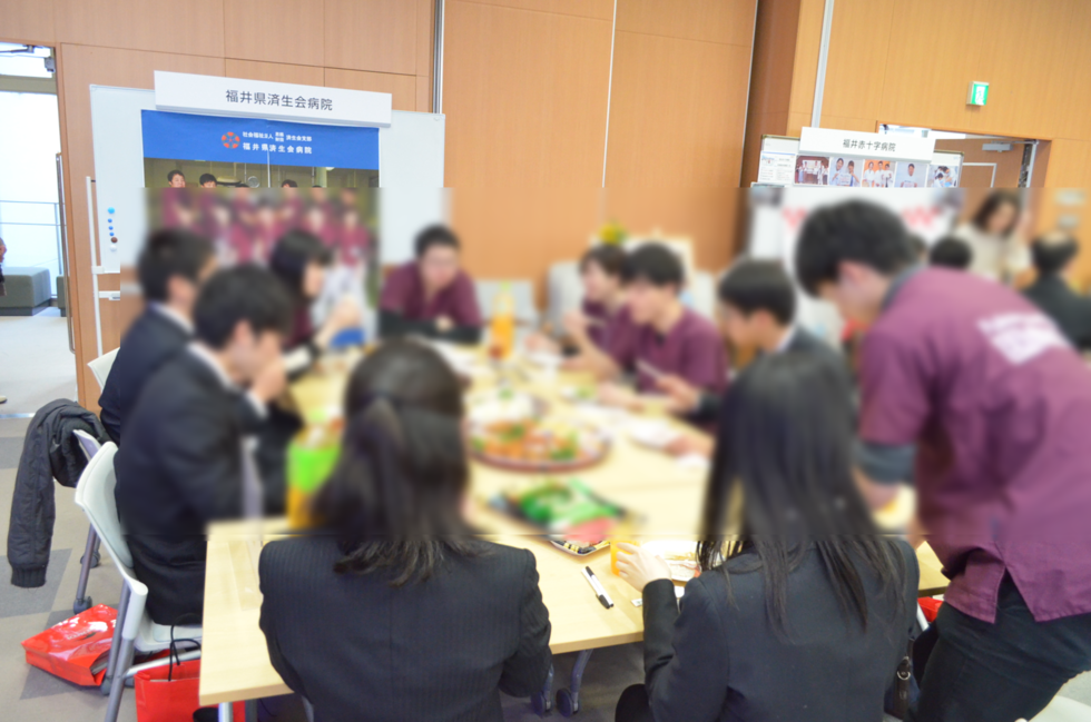 実際に研修している現場の生の声を体感できます！