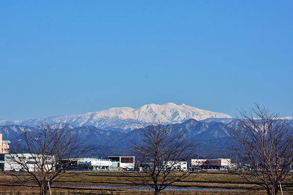 天気の良い日は病院から白山が綺麗に見えます。